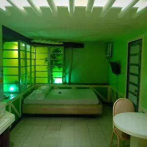 2* Hotel Dahlia